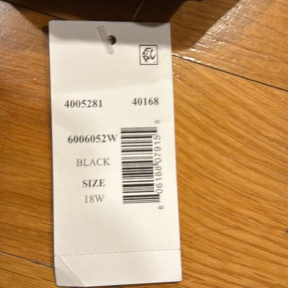 NWT Magicsuit women’s black tankini top size 18W. - Picture 6 of 11